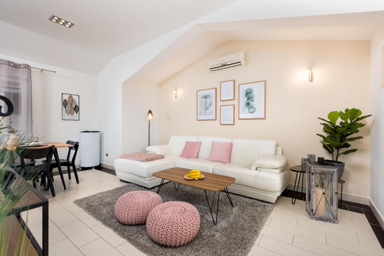 Apartment Manda *