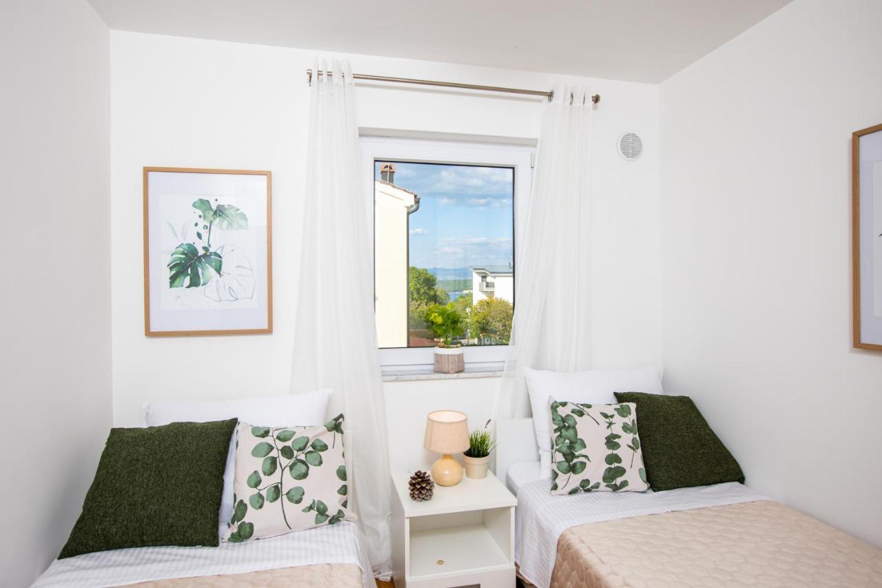 Manda Apartment *